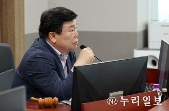 경기도의회 이병길 의원, 도일자리재단 대표이사 후보자 인사청문회에서 임기 다짐받고 격