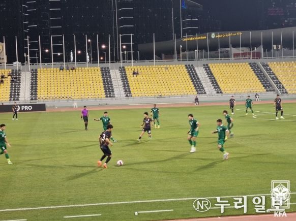 한국과 이라크의 도하컵 U-22 친선대회 경기 모습.
