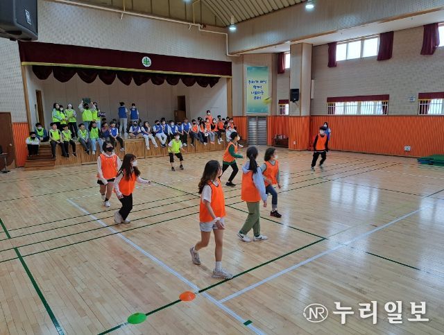 김포 감정초등학교, 중봉 한마음 놀이마당 실시