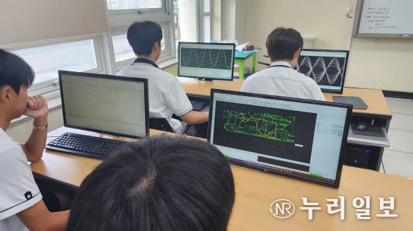 수원하이텍고 학생들, 과정평가형 산업기사 자격 비롯한 다양한 자격 취득으로 미래를 향해 힘차게 도약한다