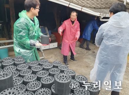 대구달성교육지원청, 사랑의 연탄 나눔 실시