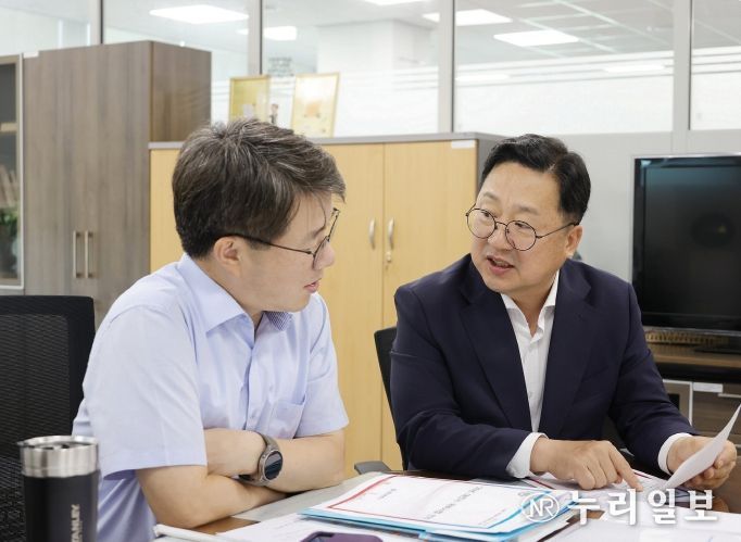 기재부 김동일 예산실장 만나 2호선 트램 등 주요사업 국비 지원 요청