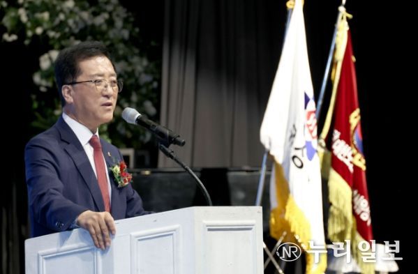 27일, ‘제28회 유성구 노인의 날 기념행사’ 참석