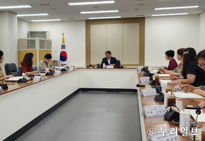 2025학년도 특수교육대상학생 선정·배치를 위한 특수교육운영위원회 진행 사진