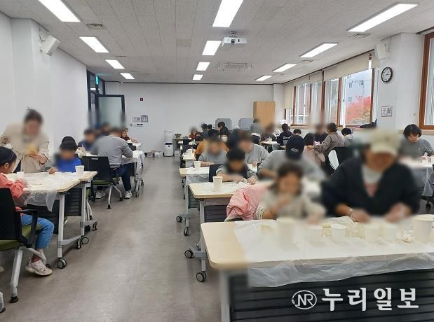 대구수성도서관,‘가족과 함께 달콤 쫄깃 가래떡 Day’성황리 운영