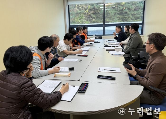 수원시의회 채명기 위원장, 수원체육문화센터 조합원과 심도있는 논의 진행