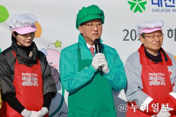 대전시의회 조원휘 의장, “온정 담은 김장으로 올 겨울도 따뜻하게”