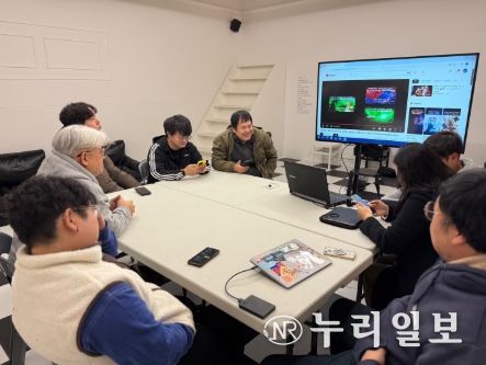 경남도, 전시연계 프로그램 ‘흑백다다방방’ 열린 공간 신청하세요!