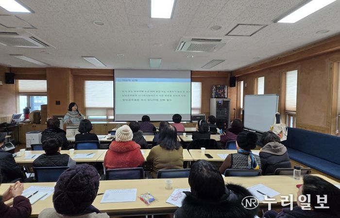 시흥시치매안심센터, 시니어 치매서포터즈 전문성 함양 직무교육 추진