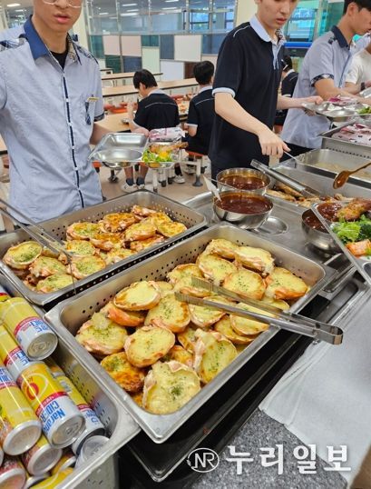 경북도, 영양만점 맛있는 붉은대게살요리! 급식메뉴에 선보이다!