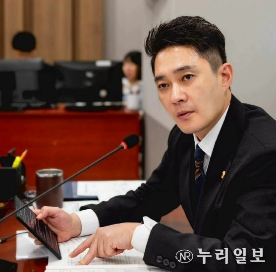 전석훈 경기도의원, AI 선도 경기도, 미래를 향한 발걸음! 인공지능 기본조례 개정안 본회의 통과