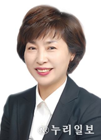 부산광역시의회 복지환경위원회 소속 문영미 의원(국민의힘, 비례대표)