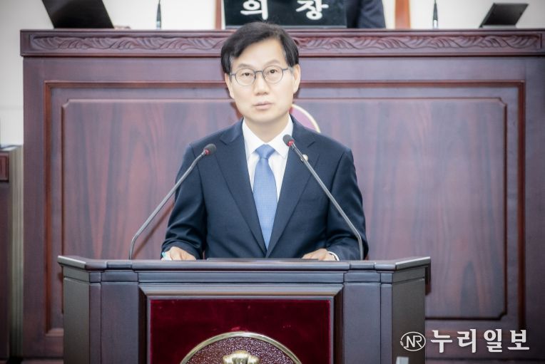 5분 자유발언중인 이해남 의원 사진