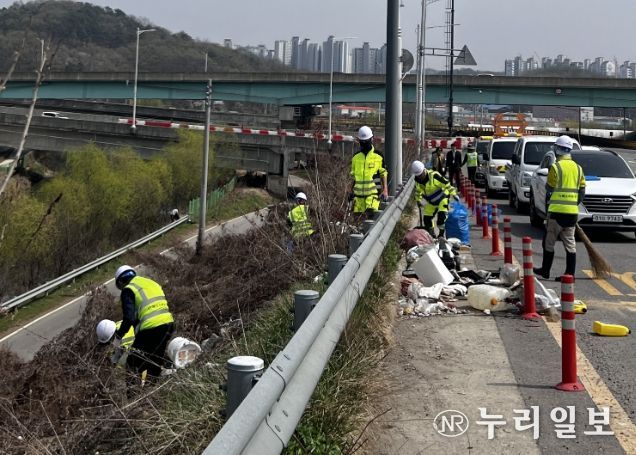 클린김포의 날 대청소 모습