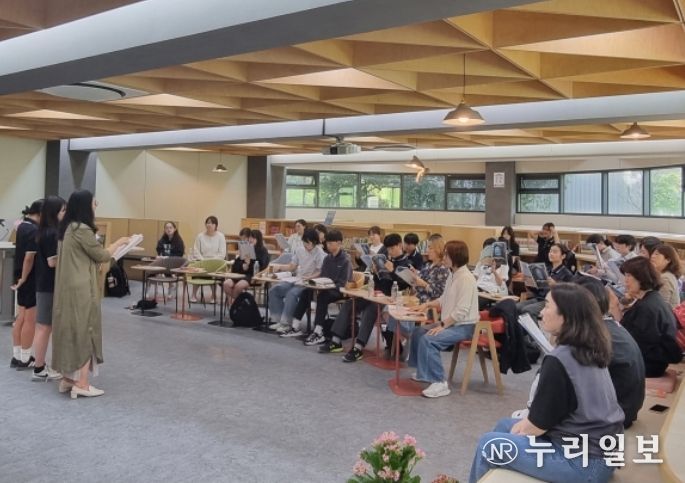 가정 연계 독서교육 ‘별빛 가득 시 정원, 시 낭송회’