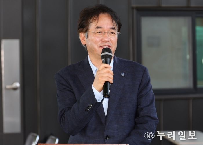 제27회 고양특례시장기 게이트볼대회에서 축사 중인 이동환 고양특례시장