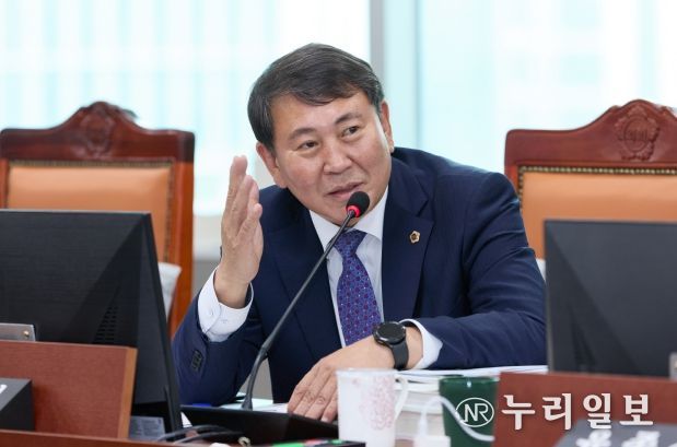 경기도의회 도시환경위원회 명재성 의원(더불어민주당, 고양5)