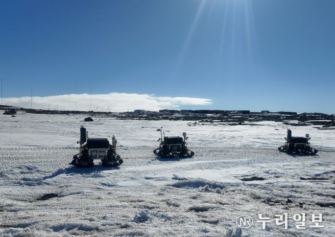 멀티 작업 테스트 중인 극한지 이동 로봇