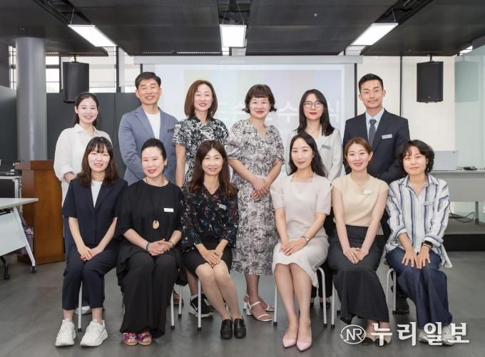 백남준아트센터 23기 신규 도슨트 단체사진