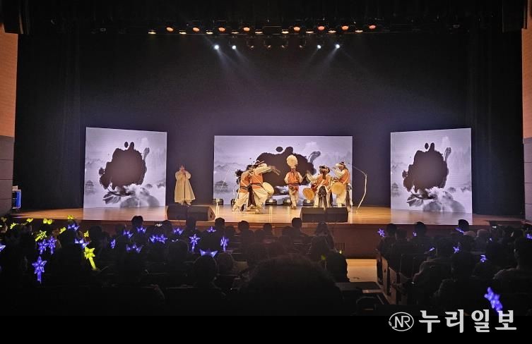 광복80주년 기념공연, 동두천시 시민회관에서 개최