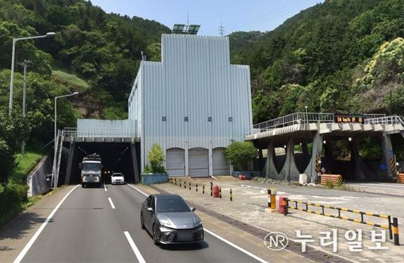 방재설비 설치 공사에 따른 광안터널 교통 통제