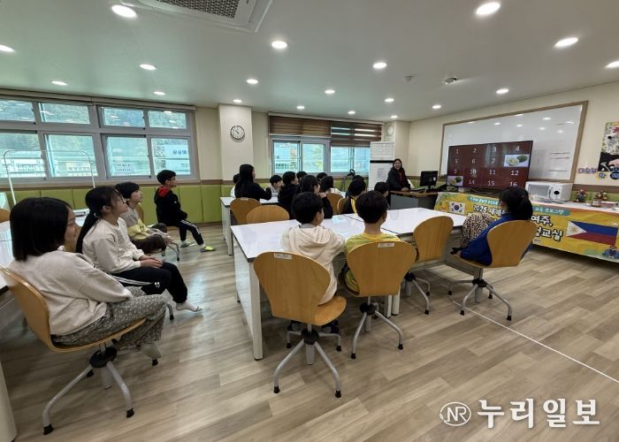 여주교육지원청, 이주배경 강사와 함께한 ‘세계를 담은 여주’ 상호문화 체험교실 성료