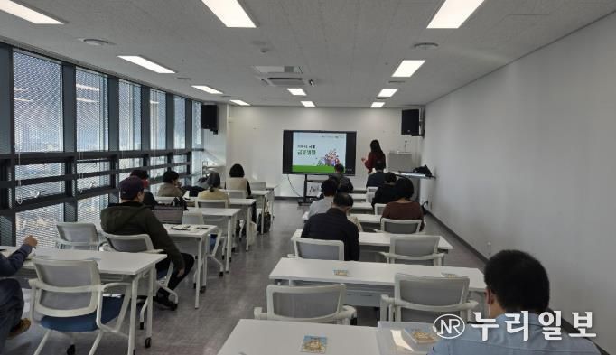 동두천시 오르빛도서관, 성인 대상 '100세 시대 금융생활' 강의 성황리 마무리