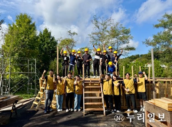 바닷가 나무 보물섬 보물선