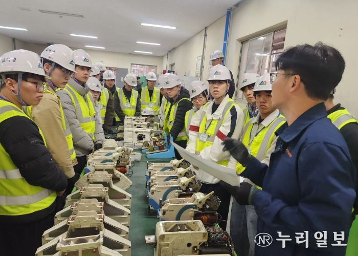 철도 운전 면허 교육생 현장 실습 사진