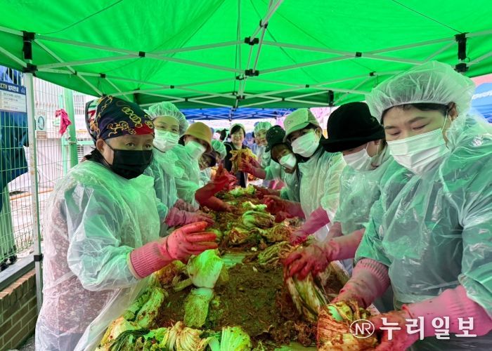 수원시 권선구 세류3동, 겨울철 이웃 위한 ‘사랑의 김장 담가주기’ 행사 개최