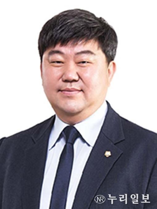 부산광역시의회 전원석 의원, “부산시, 뱀장어 인공종자 사업 자격없는 업체에 맡기나?”