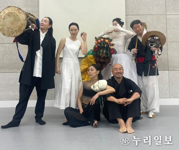 시립무용단 홀로홀춤