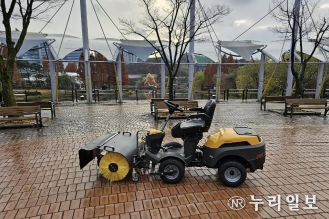 동백호수공원에 배치한 제설차량