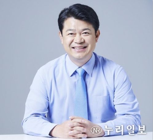 더불어민주당 복기왕 의원(충남 아산시갑, 국토교통위원회 간사)
