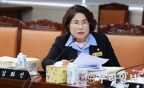 전라남도의회 김화신 의원, 학교예술강사 예산 대폭 감액 지적… 전남 학생 학습권 보장 촉구