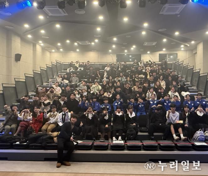 2025년 포천시 청소년뮤지컬스쿨 연말 발표회 성공적으로 마쳐