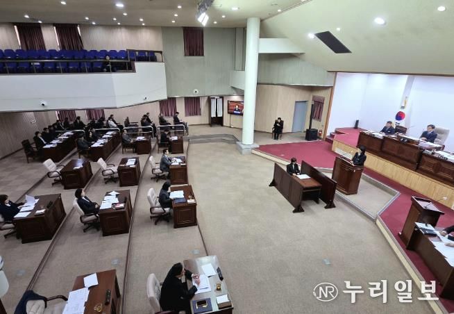 군포시의회는 12월 1일부터 18일까지 제285회 정례회를 운영했다. 2025년도 회기는 이번 정례회 폐회로 마무리됐다.