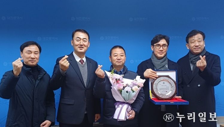 2025년 최고의 친절왕 버스킹(BUS-KING)은?