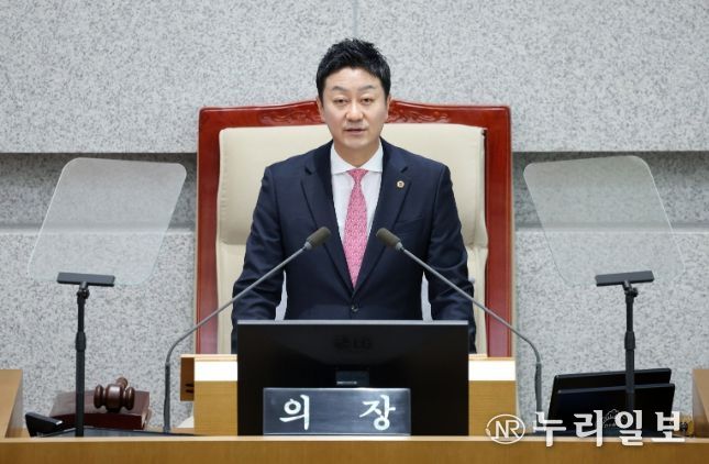 경기도의회 김진경 의장, 제388회 임시회 본회의 개