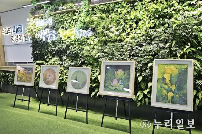 수원시 권선구청 갤러리에 피어난 자연, 최선희 작가 ‘자연을 품다’ 전시 개최