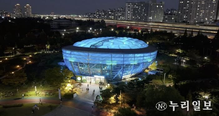 부천호수식물원 수피아 야간 전경