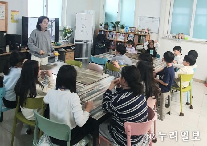 ‘도서관과 함께 책 읽기’ 프로그램