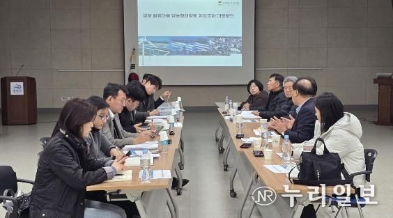 지난 6일, 오미화 의원은 영광 염산면사무소에서 영광 월평마을 영농형태양광 발전사업 계통포화 해소 방안 회의를 진행했다.