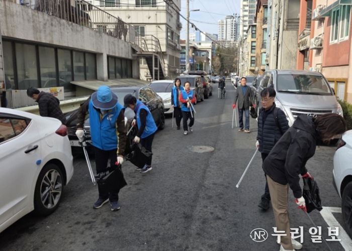 고양시 성사2동 주민자치회, ‘깨끗한 마을 만들기 위한 환경 정화활동’ 실시