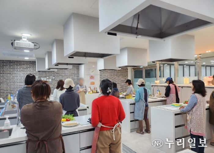 소하건강생활지원센터에서 영양교육이 진행 중이다.