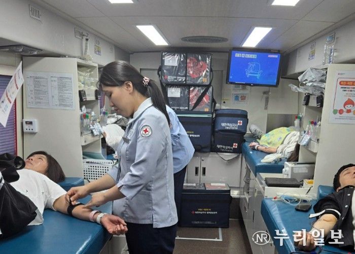 과천시, 시청에서 직원 참여 헌혈 행사 가져